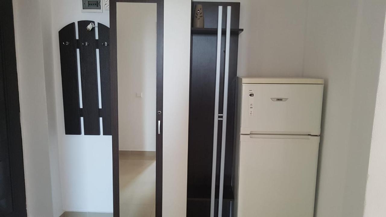 Caransebeş Apartament Teo מראה חיצוני תמונה